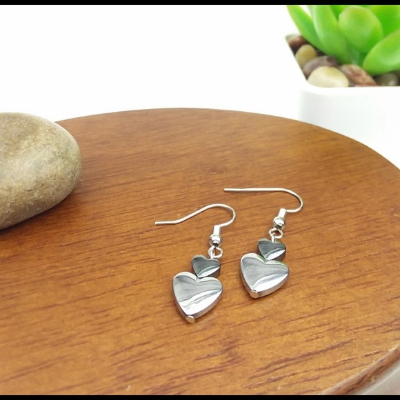 Harriet Ave Jewels Jewelry - 🎉HP🎉♥️Hematite heart earrings ♥️